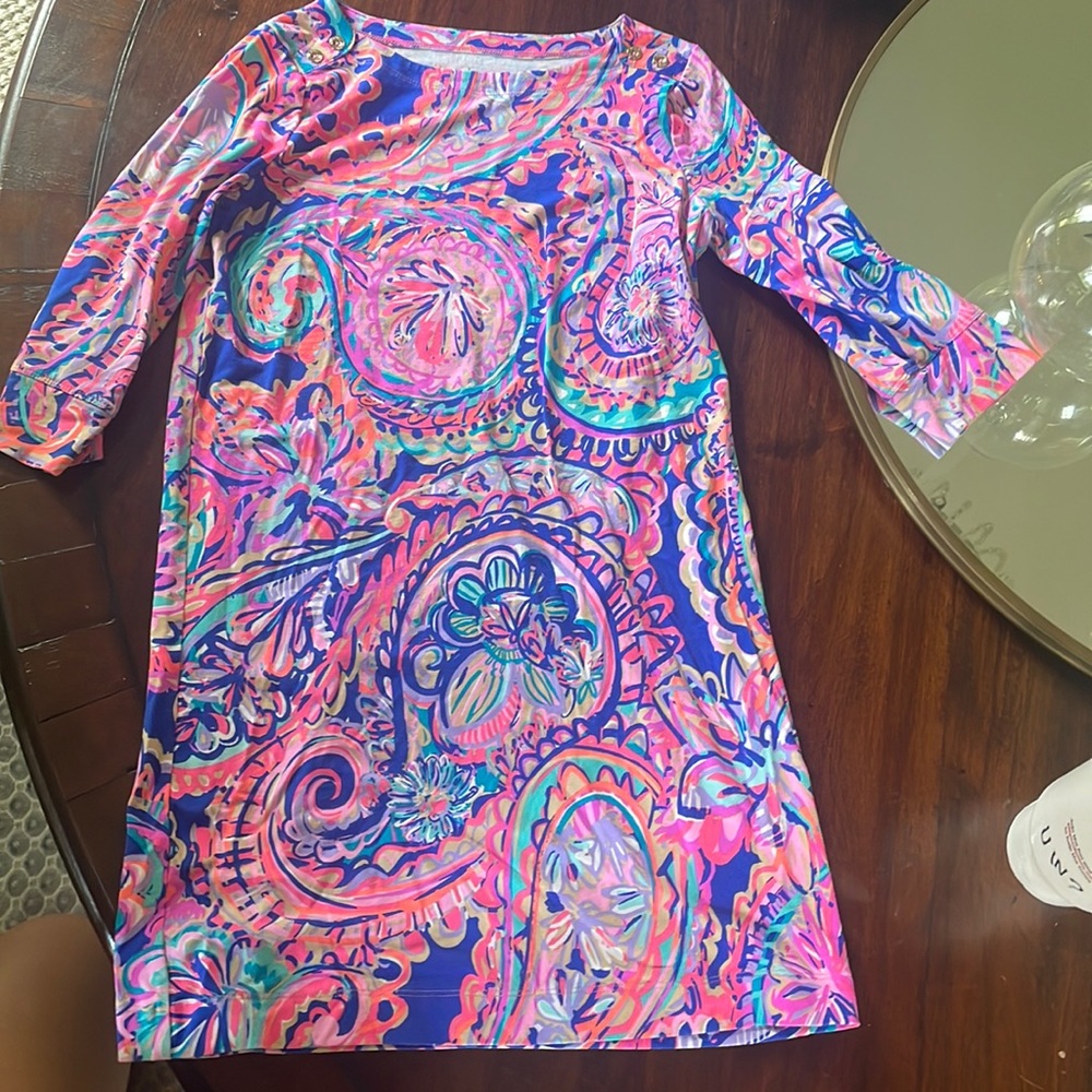 Lilly Pulitzer Mid sleeve length t-shirt Dre’s. Knee length. Kids XL (12-14)